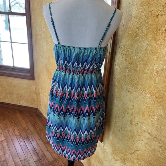 Roxy Sundress Blue and Pink Chevron Like New Womens Size Medium - Picture 4 of 9